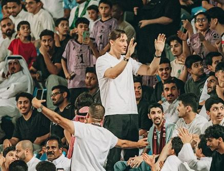 Al-Kholoud’s Owner Ben Harburg Gets Up Close with Fans, Reaffirms Commitment After Narrow victory.